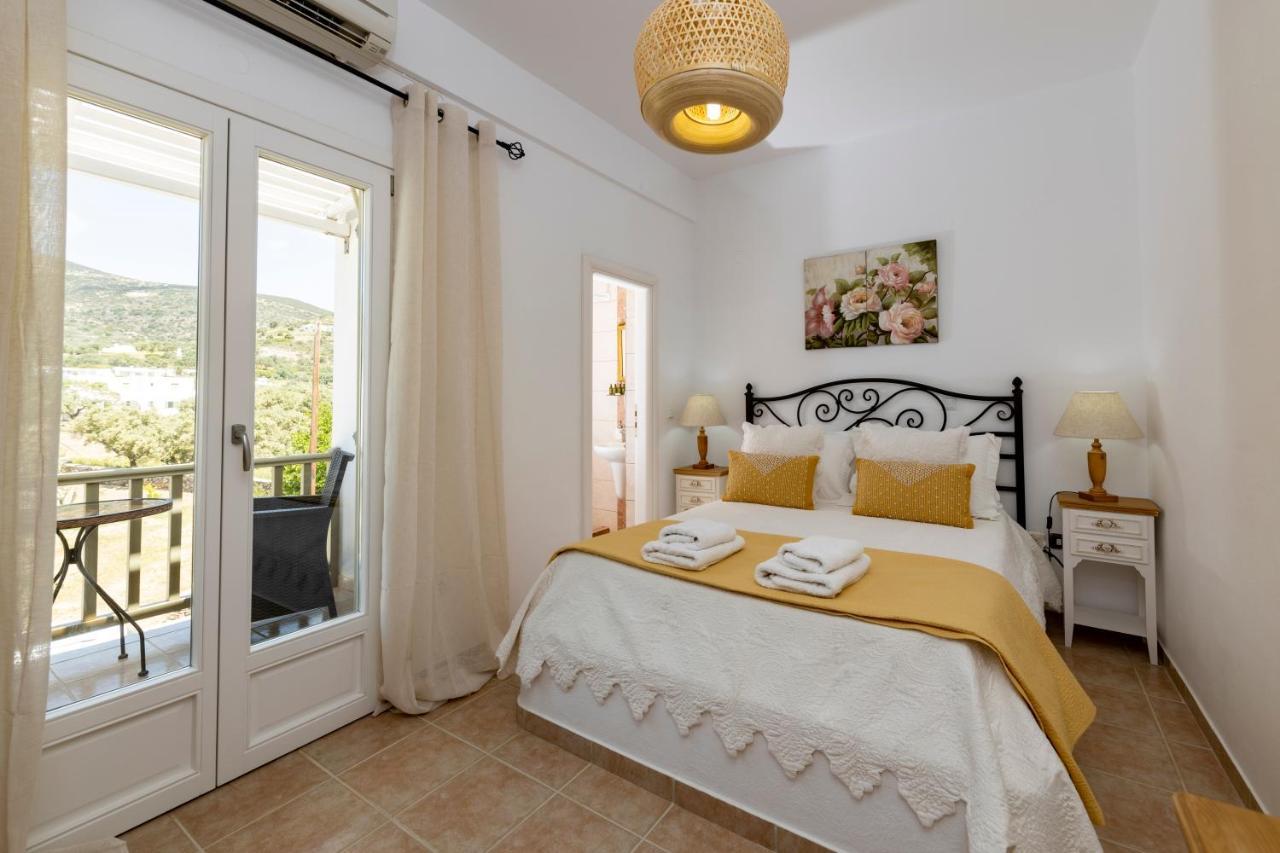 Pension Moschoula Platis Gialos  Екстер'єр фото