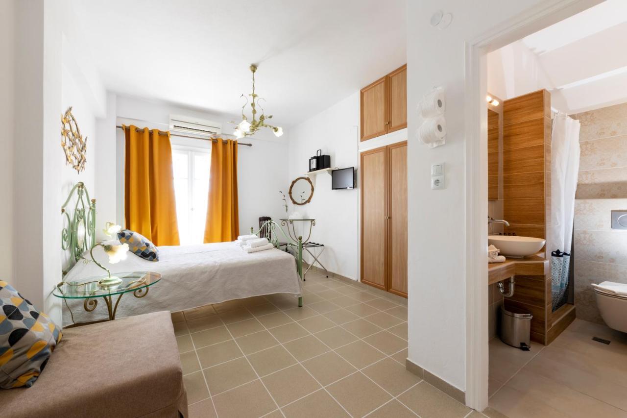Pension Moschoula Platis Gialos  Екстер'єр фото