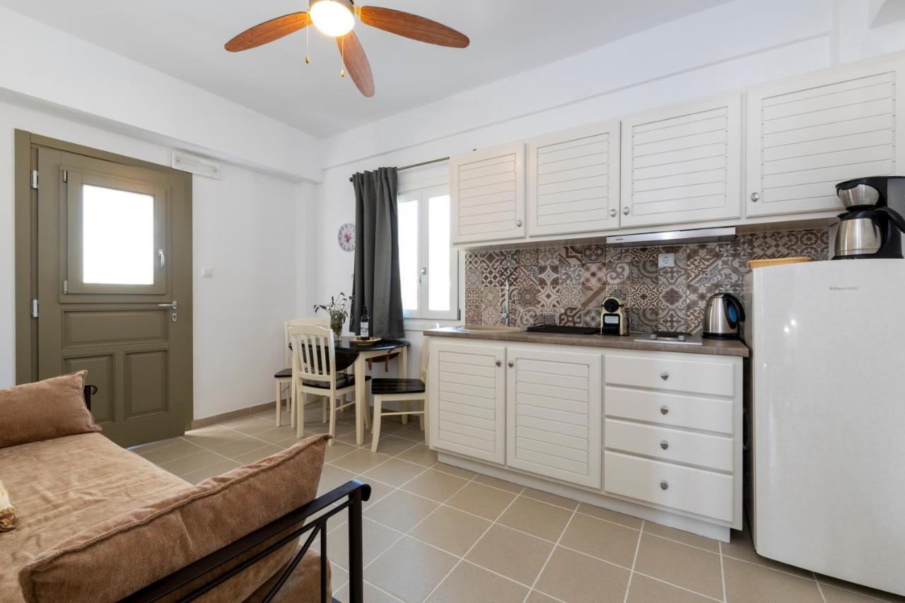 Pension Moschoula Platis Gialos  Екстер'єр фото