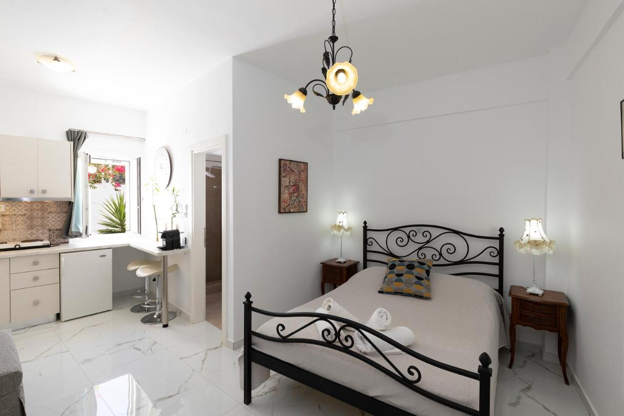Pension Moschoula Platis Gialos  Екстер'єр фото