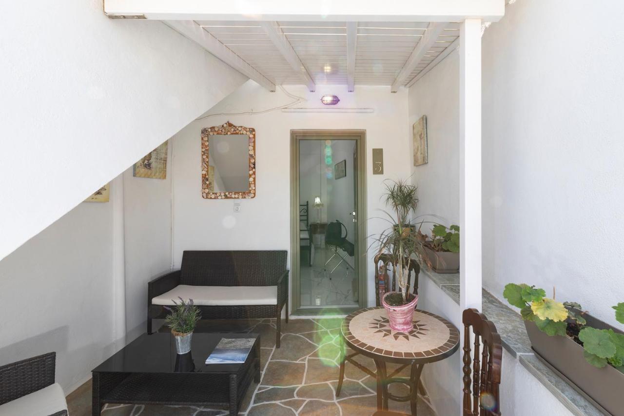 Pension Moschoula Platis Gialos  Екстер'єр фото