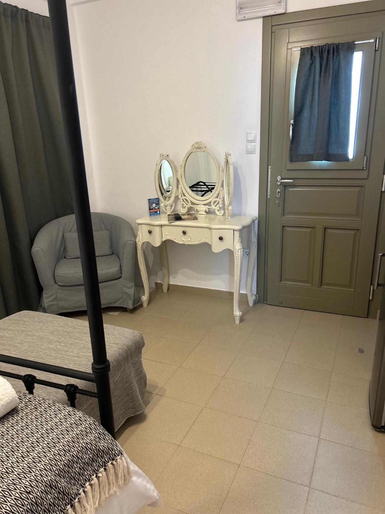 Pension Moschoula Platis Gialos  Екстер'єр фото